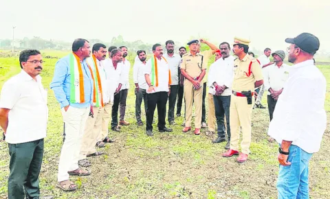 సీఎం సభకు స్థల పరిశీలన 