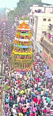 కదలివచ్చిన జనార్దన రథ చక్రాలు