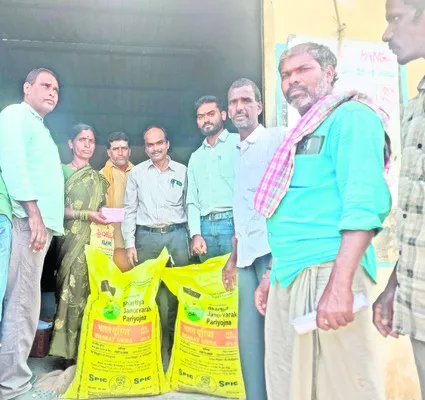 జిల్లాలో సరిపడా యూరియా నిల్వలు 