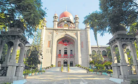 High Court orders state government on scholarships