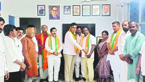 బీజేపీలోకి ముకుంద నాగేశ్‌ 