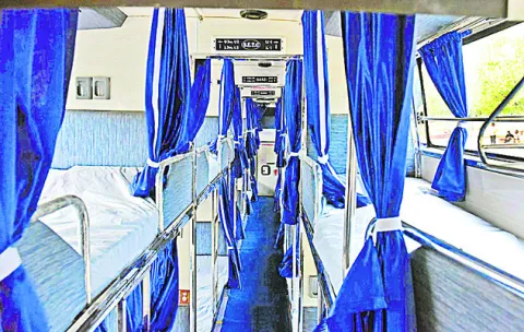 ఏమార్చి.. ఎడాపెడా దోచి.. 