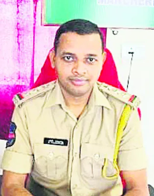 సొంత భవనాలు కట్టించాలి...