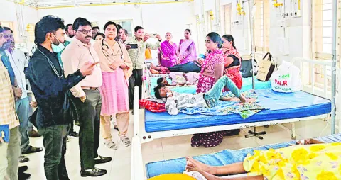 వైద్యులు రారు..మందులీయరు