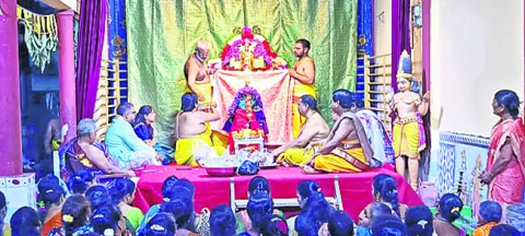 ఘనంగా వేంకటేశ్వరస్వామి కల్యాణ మహోత్సవం 