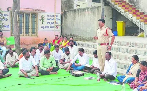 నేరాల నియంత్రణకు సీసీ కెమెరాలు కీలకం