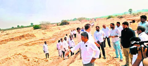 ఇసుక దందా ఆగేంతవరకు పోరాటం సాగిస్తా