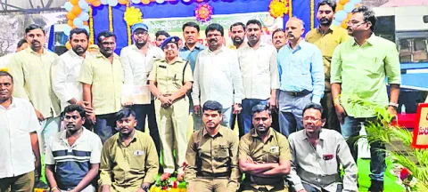 ప్రమాద రహిత ఉత్తమ డ్రైవర్లకు పురస్కారాలు 