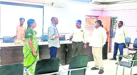 సర్పంచ్‌లకు శిక్షణ