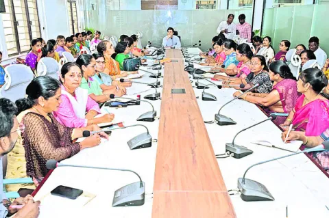 పిల్లల పోషణ, ఎదుగుదలపై ప్రత్యేక దృష్టి 