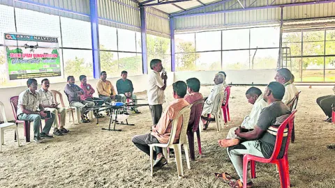 వ్యవసాయంలో డ్రోన్లపై అవగాహన
