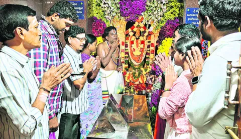 అప్పనపల్లి... భక్తులతో శోభిల్లి 