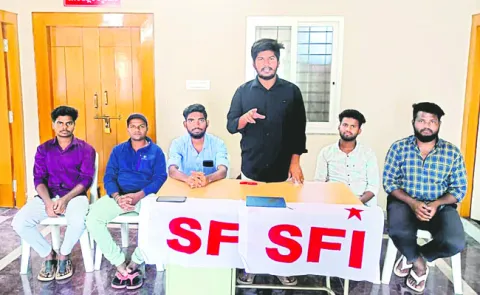 విద్యార్థిని మరణంపైవిచారణ జరిపించాలి