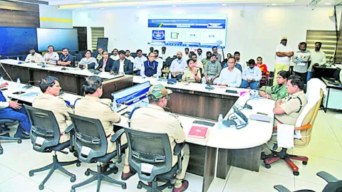 అవగాహనతోనే సైబర్‌ నేరాలకు చెక్‌ 