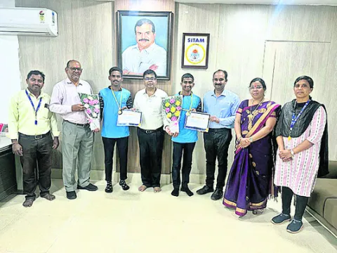 అంతర్‌ కళాశాలల అథ్లెటిక్స్‌లో ‘సీతం’కు పతకాలు