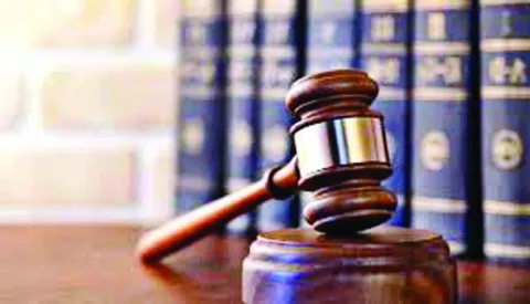 సెలవు తీసుకోకుండా విధులకు గైర్హాజరు కావడం దుష్ప్రవర్తనే