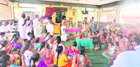 వైభవంగా రాములోరి కల్యాణం 