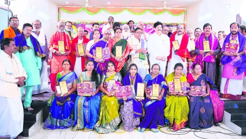 సంప్రదాయాలను పాటించినప్పుడే  బ్రాహ్మణులకు పూర్వ వైభవం 