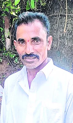 రోడ్డు ప్రమాదంలో గాయపడ్డ వ్యక్తి మృతి 