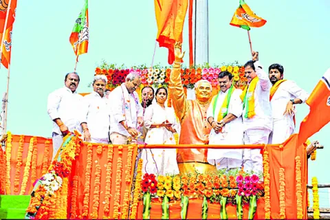 అవినీతి మరక లేని వ్యక్తి అటల్‌జీ 