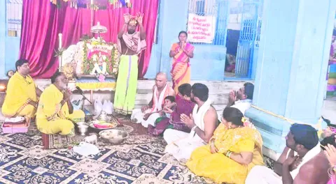 వైభవంగా లక్ష్మీనరసింహుని నిత్యకల్యాణం