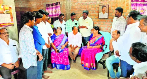 జగన్‌ కటౌట్‌ చూసి కూటమికి కంగారు 