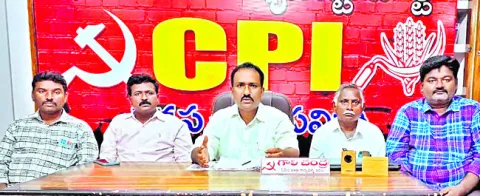 తెలంగాణ సీఎం ప్రకటనపై చంద్రబాబు స్పందించాలి