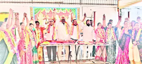 ‘మన ఓటు మనకే’ నినాదంతో ముందుకు.. 