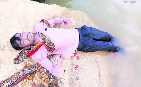 గోదావరిలో మునిగి ఒకరు..