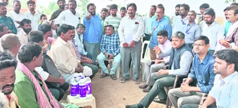 వ్యవసాయ రంగంలో మార్పులు జరగాలి 