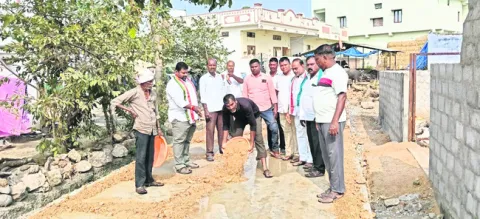 అభివృద్ధి పనుల పరిశీలన