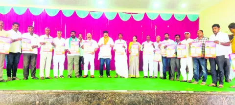 మున్నూరుకాపులు అన్నిరంగాల్లో రాణించాలి