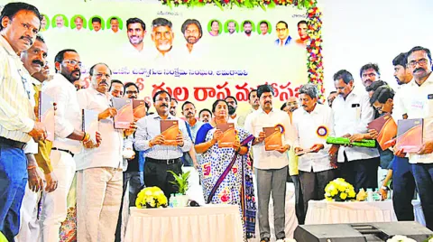 బీసీ, ఓబీసీ వర్గాల అభివృద్ధికి విద్యే కీలకం 