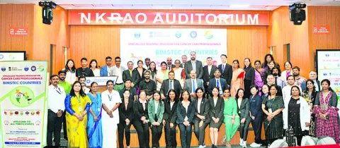 ఏడు దేశాల నిపుణులకు క్యాన్సర్‌ చికిత్సలో శిక్షణ 