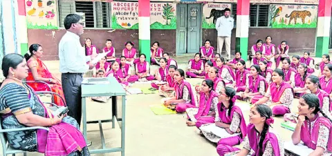 ‘పది’లో ఉత్తమ ఫలితాలు సాధించాలి