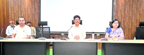 ‘మీ సేవా’ నిర్వహణ పకడ్బందీగా చేపట్టాలి