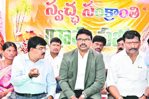 పరిసరాల పరిశుభ్రతతో వ్యాధులు దూరం 