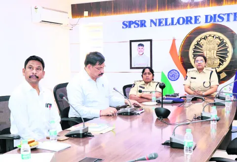 రోడ్డు ప్రమాదాల నివారణకు పటిష్ట చర్యలు