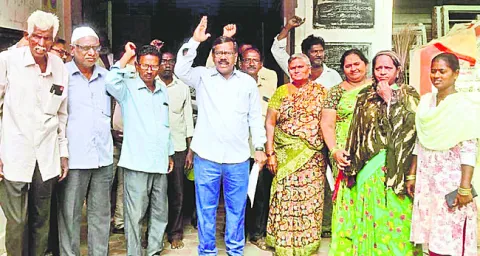 ‘ఉపాధి’ చట్టాన్ని యథాతఽథంగా అమలు చేయాలి 