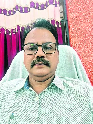 లబ్ధిదారుల రుణాలకు వడ్డీ మాఫీ