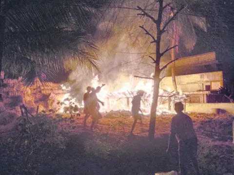 పశువుల పాక దగ్ధం  
