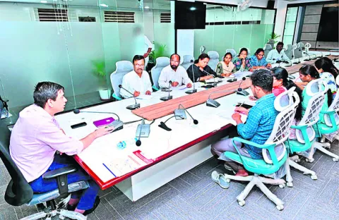 లక్ష్యాలు చేరుకోవాలి 