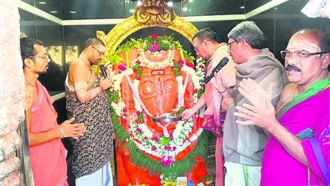 గణపయ్యకు పూజలు