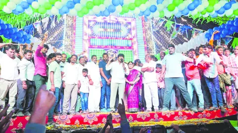 జగన్‌ ఒక్కరే