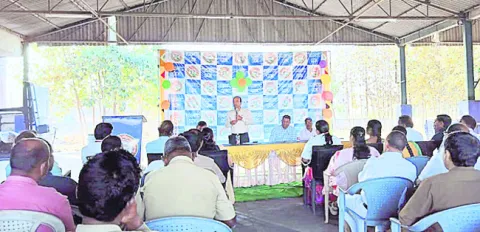 25 నుంచి మేడారానికి బస్సులు