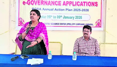 824 మంది ఉల్లి రైతులకు అందని పరిహారం 