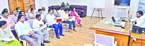 పరిశ్రమల ఏర్పాటుకు అడ్డంకులు తొలగించండి 