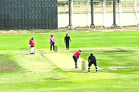 రసవత్తరంగా పోలీస్‌ టీ20 క్రికెట్‌ పోటీలు 