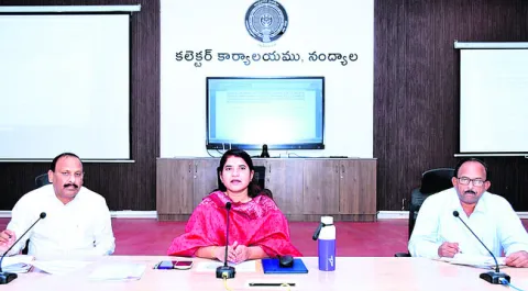 స్వచ్ఛ సర్వేక్షణలో మెరుగైన ర్యాంకులు సాధించాలి