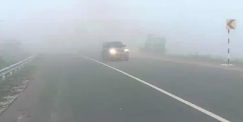 వణికిస్తున్న శీతల గాలులు 